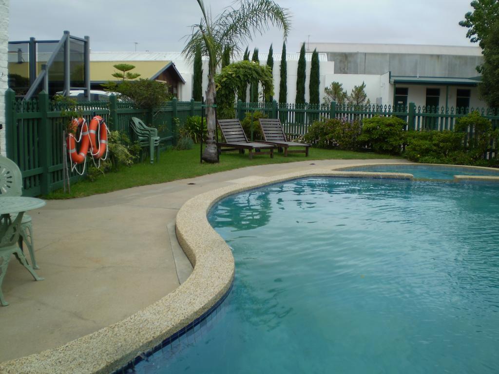 Banjo Paterson Motor Inn Lakes Entrance Kültér fotó
