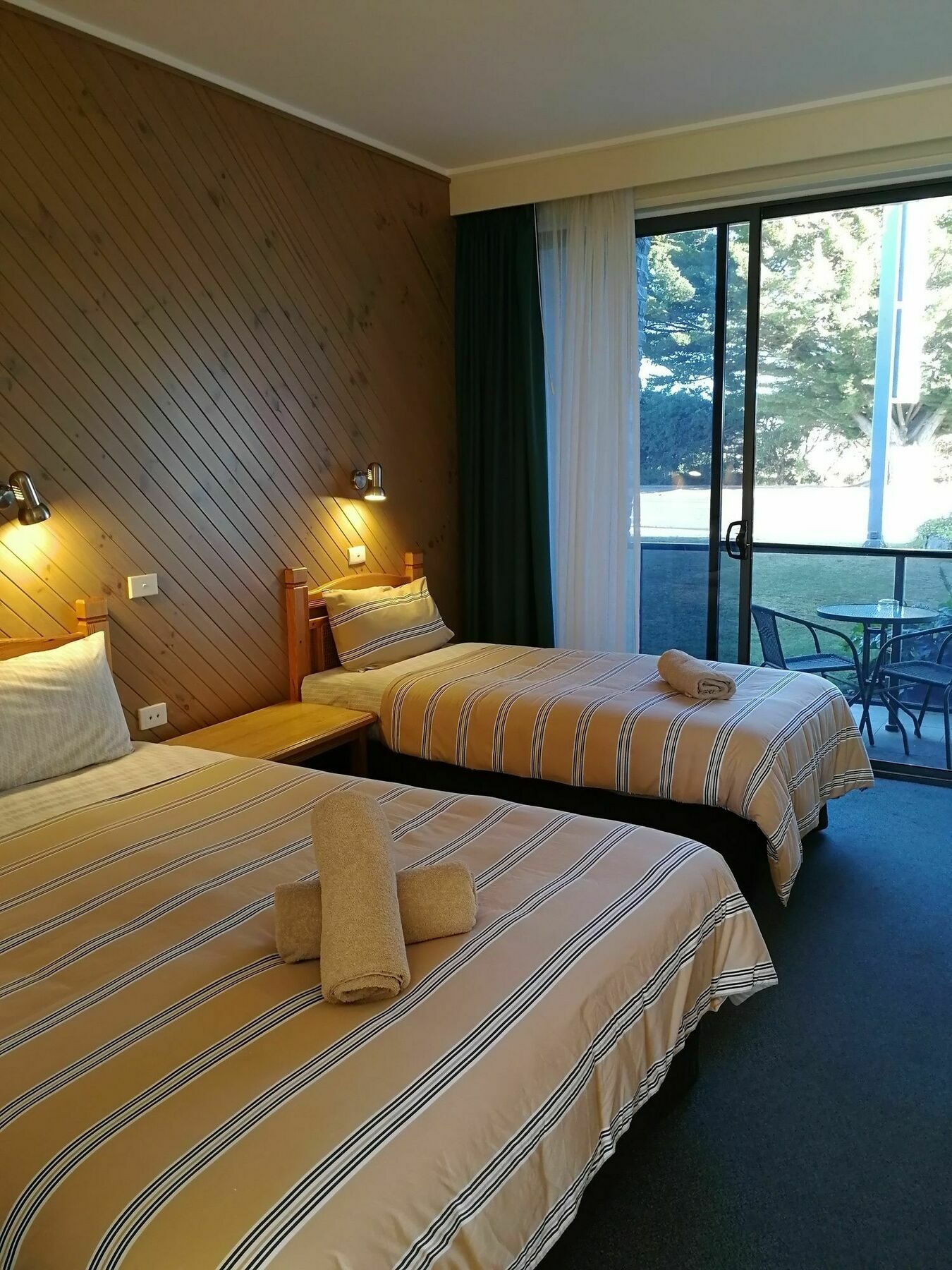 Banjo Paterson Motor Inn Lakes Entrance Kültér fotó